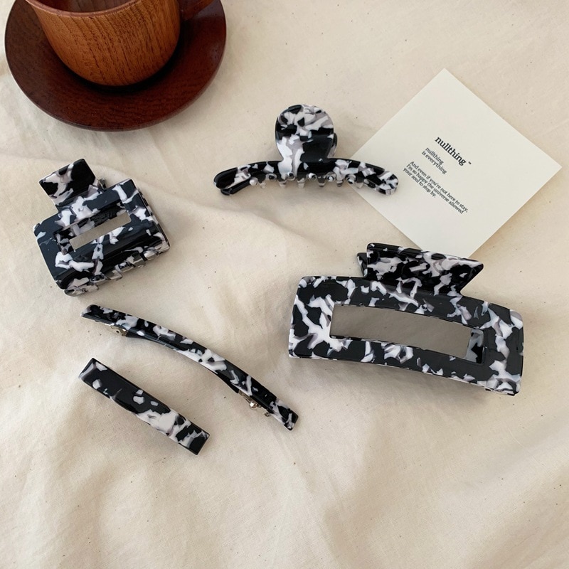 2021 Korea Elegant Black White Cow Pattern Square Grabbing Clip Hairpin Bangs Clip Bath Hairpin for Women Accessories