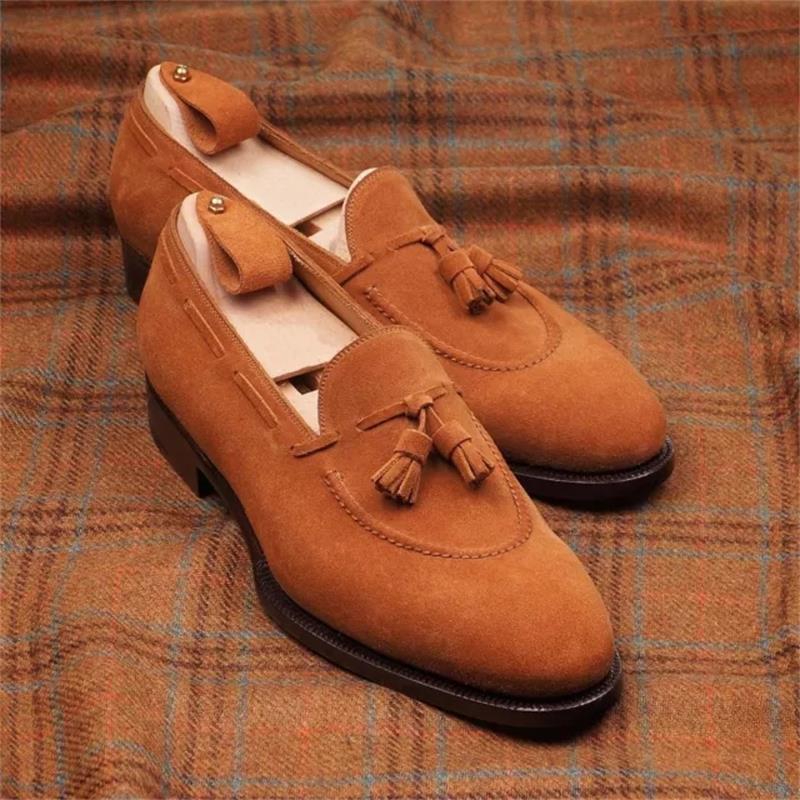 2021 New Men Fashion Casual Business Banquet Dress Shoes Bright Yellow Imitation Suede Handmade Classic Tassel Loafers 3KC509