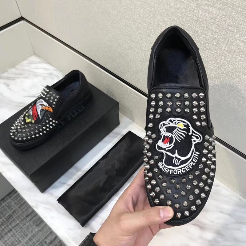 2021New Luxury brand Handmade Men's Fashion Casual Shoes Embroidery Glitter Leisure Slip on Rivets Loafers Man Party Dress Shoes
