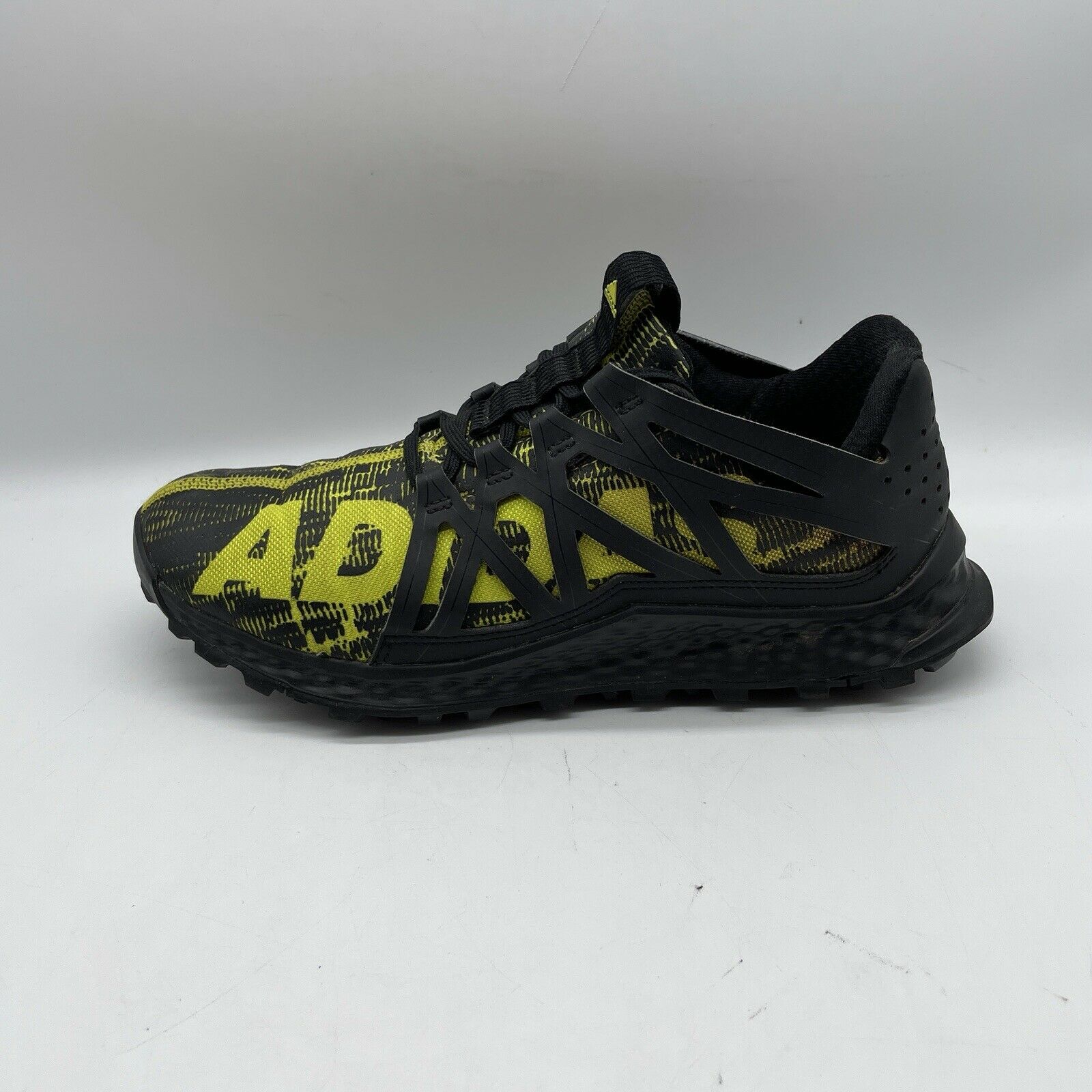 Adidas Boys/Womans 6.5/7.5Vigor Bounce Athletic Trail Running Shoes Yellow Black
