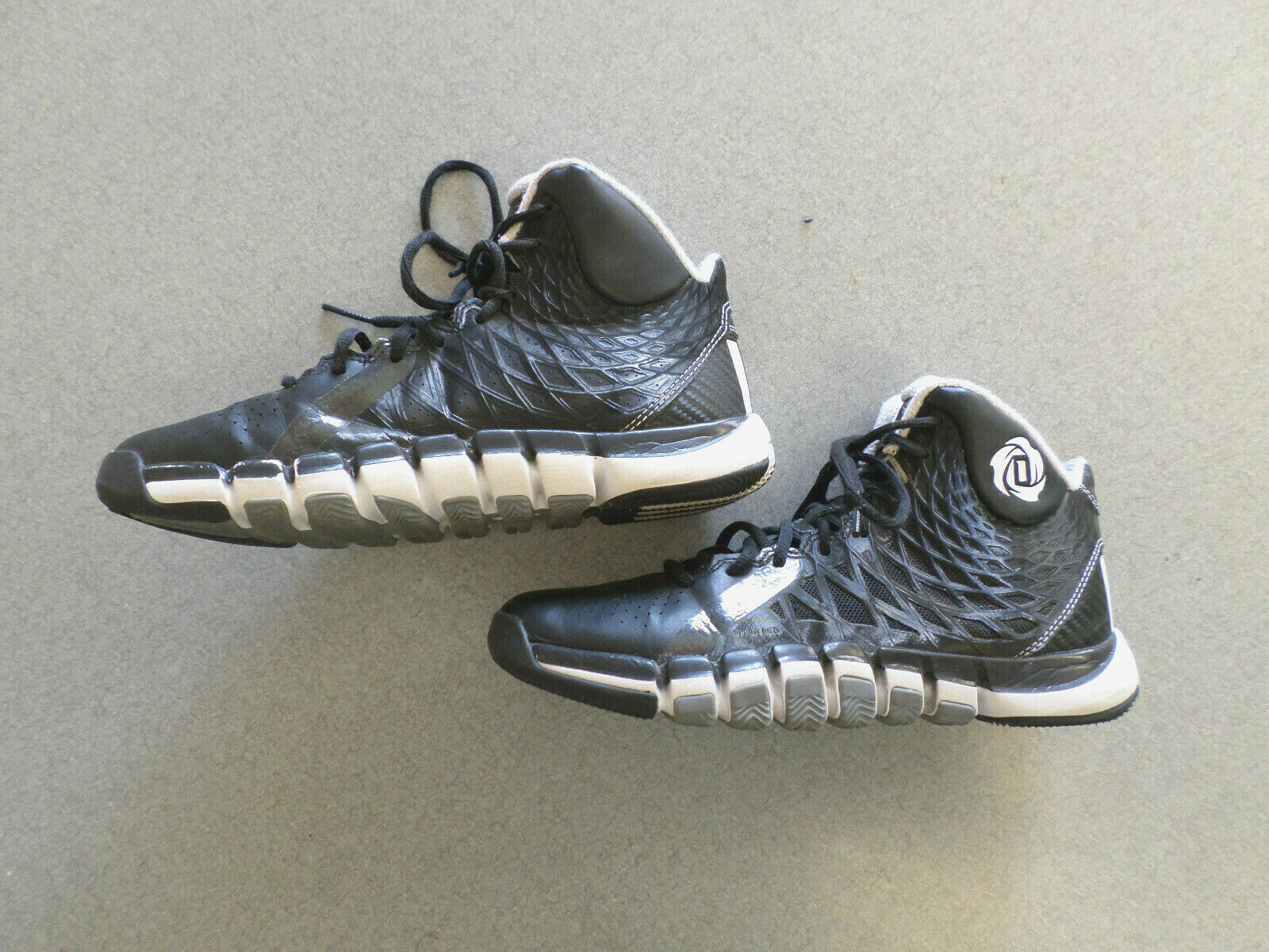 Adidas D. Rose "Hombres" black leather basketball shoes. Men's 6.5 (eur 39.5)