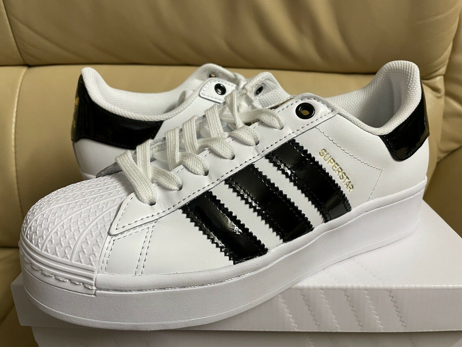 Adidas Originals Superstar Bold Women's Size 6.5 Shoes White/Black/Gold FV3336
