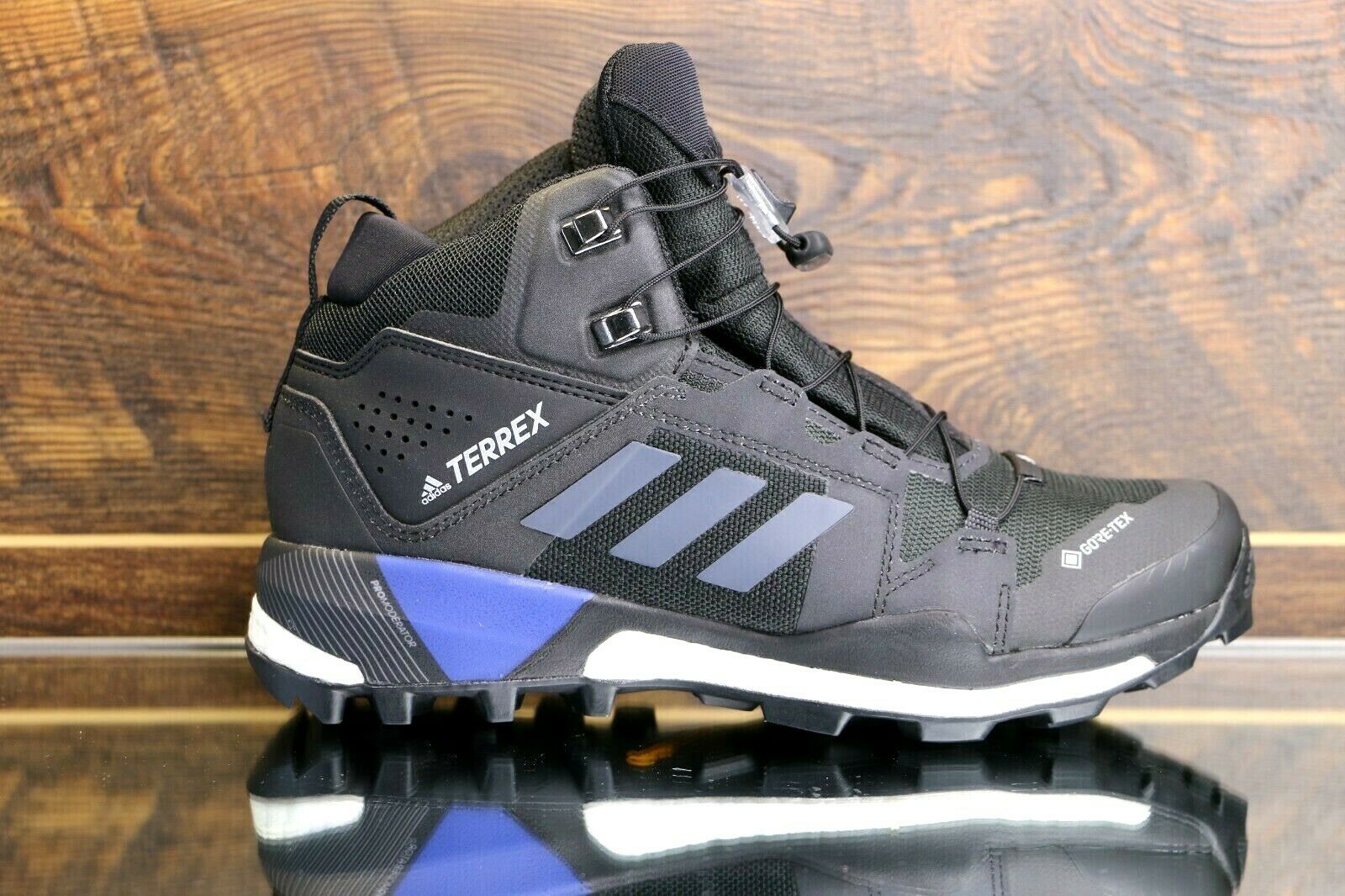Adidas Terrex Skychaser XT Mid Gore-Tex Hiking Boots Men's Size 6 / Womens's 7.5