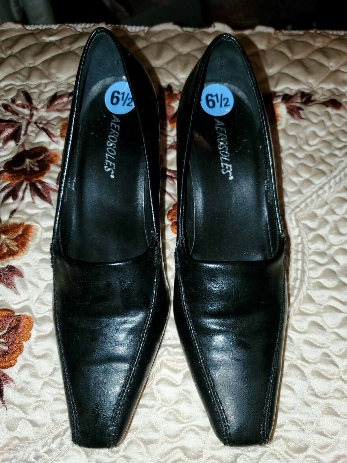 Aerosoles  dress shoes Black Leather Heels Women's Black Size 6.5 M Very Cute!