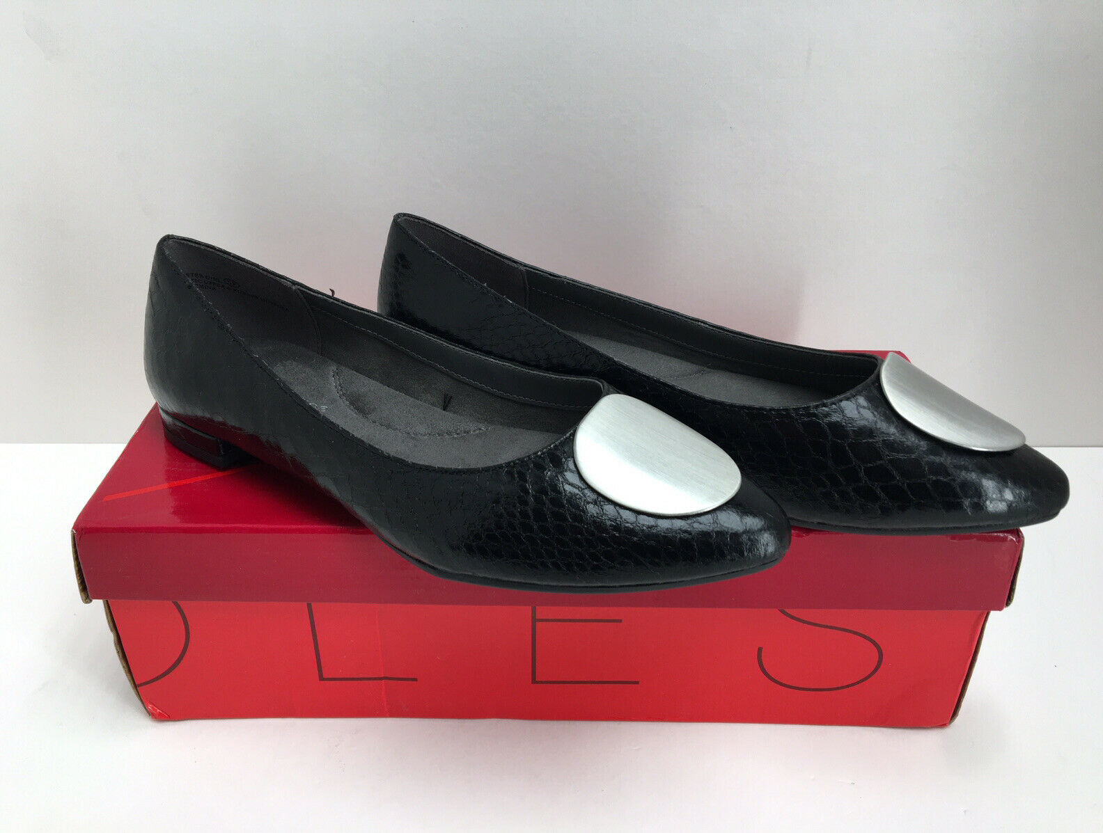 Aerosoles Women’s 6 M Flats Poster Girl Black Pointed Toe Slip On Shoes New