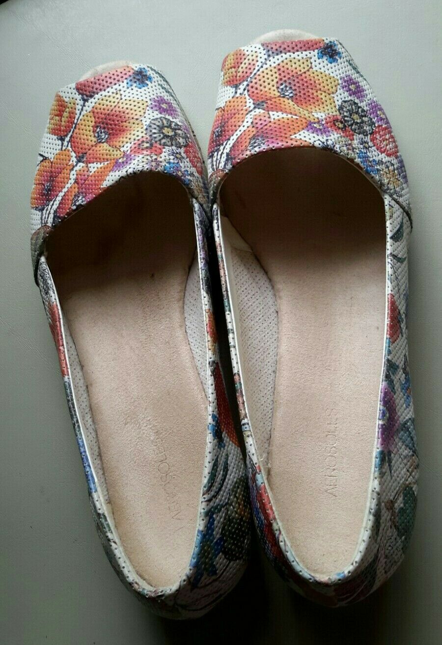AEROSOLES Women's 9.5 M "Sprig Break" Floral Pattern Open Toe Low Wedge Shoes