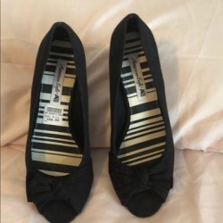 American Eagle Outfitters Shoes | American Eagle Black High Heels Shoes For Women. | Color: Black | Size: 8.5