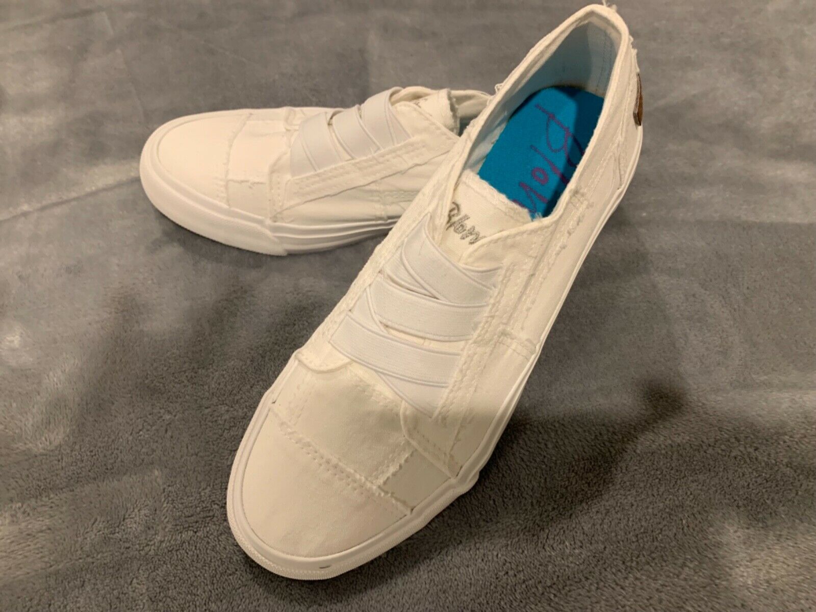 Blowfish Malibu’s Marley, Women’s White Canvas Shoes, New with Box, Size 8