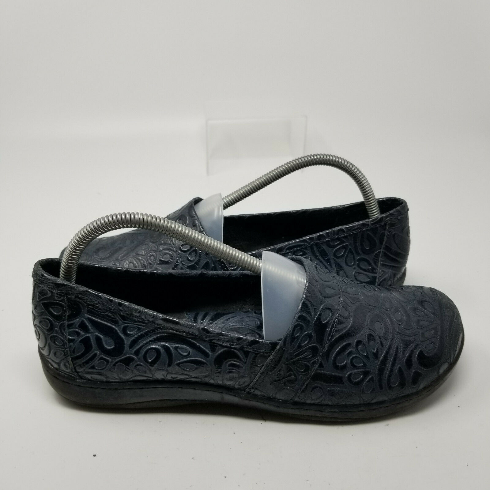 B.O.C. Born Black Leather Embroidery Slip On Low Walking Shoes Women Size 10 M