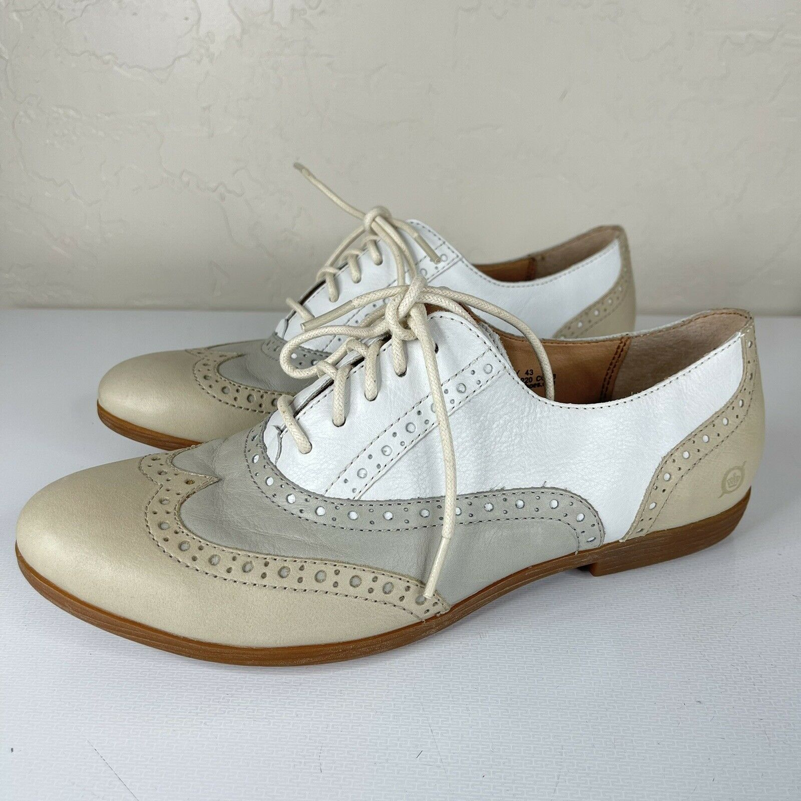 Born Oxfords Wingtip Lace Up Women Leather Dressy Casual Shoes Size 11