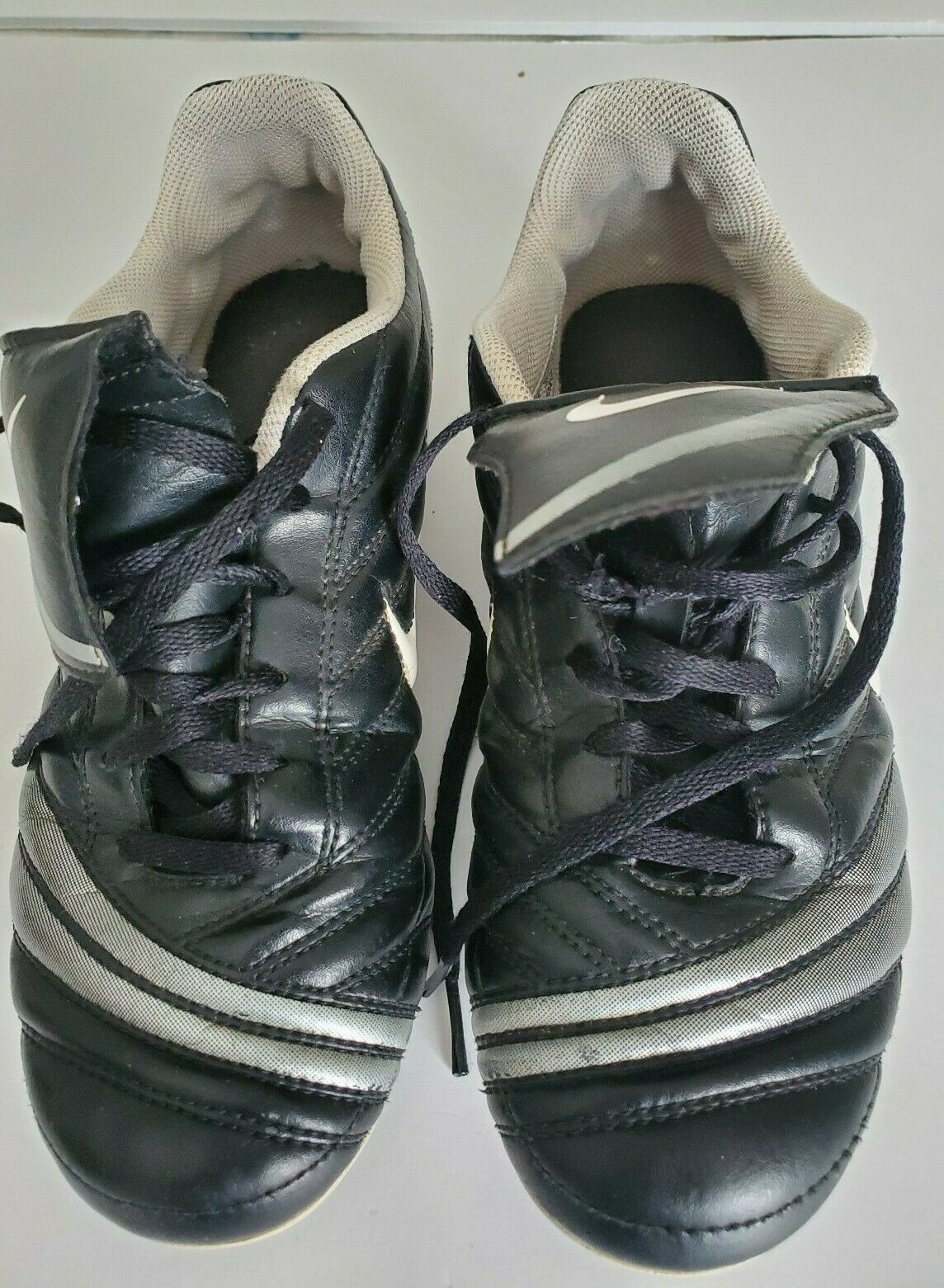Boys Soccer shoes Cleats Size 5.5 Nike Black, zapatos futbol niños Size 5.5