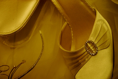 wedding bride shoes marriage (Photo: decafinata on Flickr)