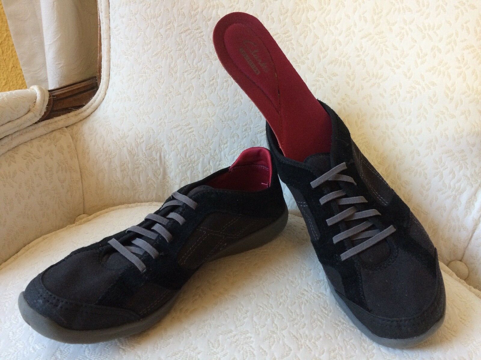 Clarks Collection 7.5 Black Gym Walking Shoes NO Laces Super Light Removable Ins