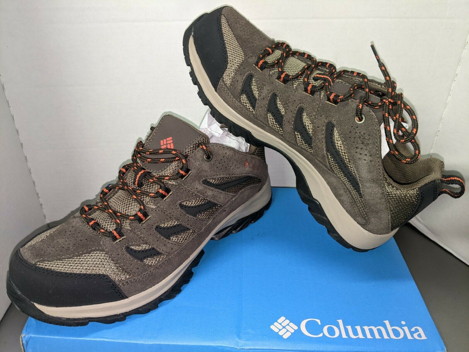 Columbia Men's Crestwood Hiking Shoe Brown lace up - 9.5 New in box
