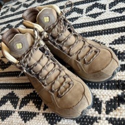Columbia Shoes | Womens Columbia High Top Hiking Boots Excellent Condition! | Color: Brown/Tan | Size: 10