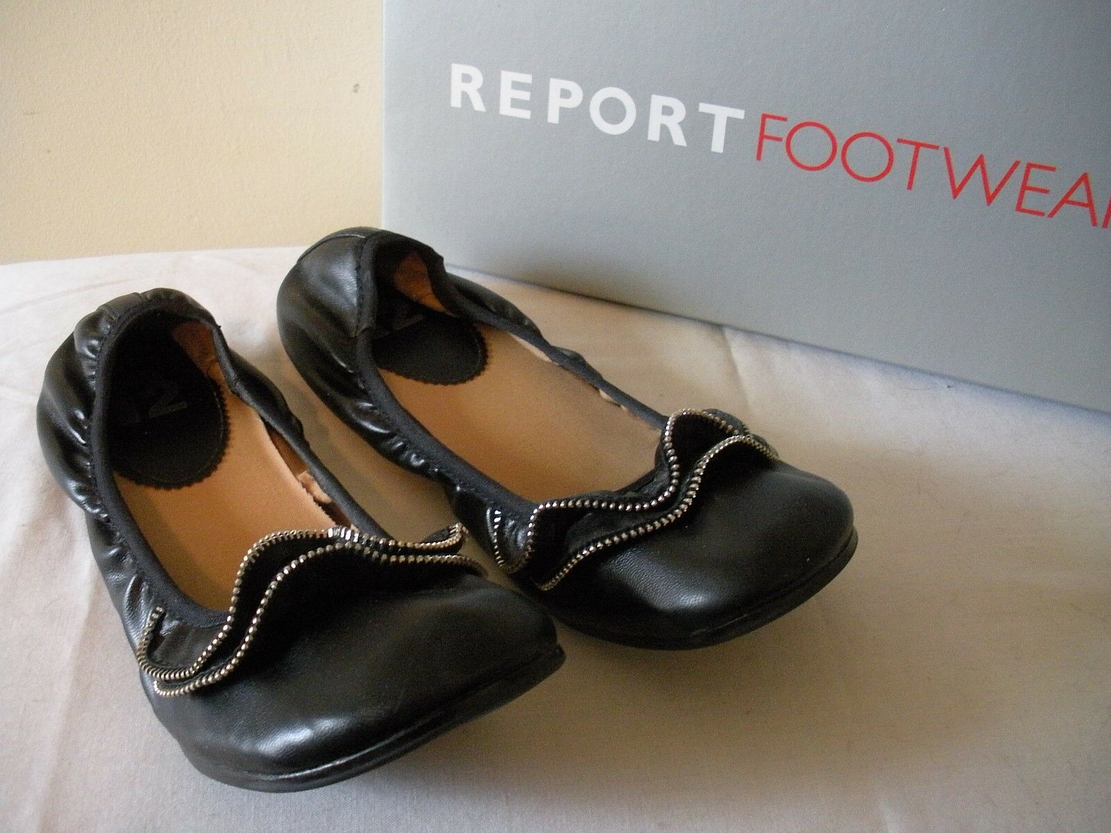CUTE~! $69 REPORT Black Leather Ruffle Zipper Ballet Flats Shoes Walking 7.5M