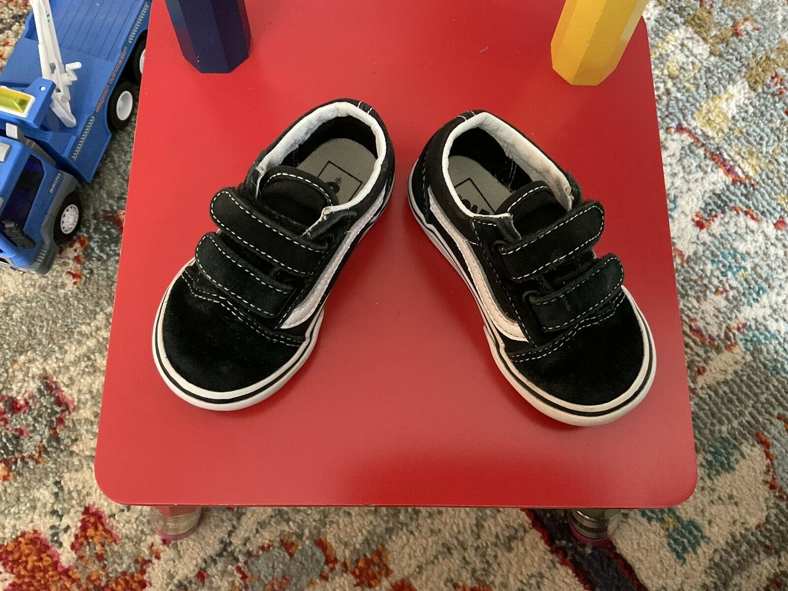 EUC Vans shoes toddler Sz 6/Old Skool black and white Suede canvas, hook/loop