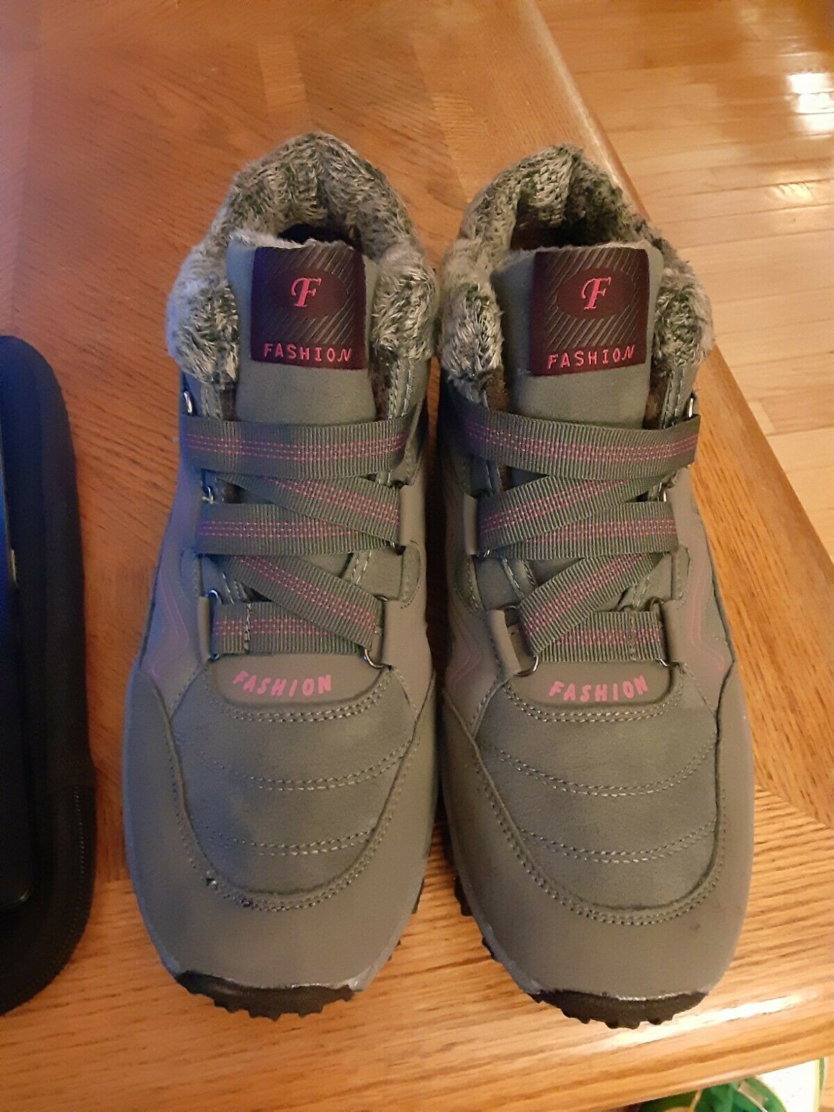 Fashion Women Hiking Shoes Gray and Pink Size 10