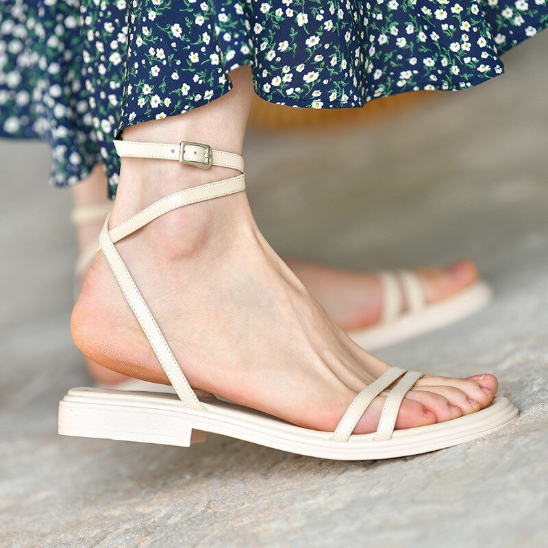 Flat Sandals Women Shoes Summer New Casual Shoes Women Fashion Peep Toe Buckle Flats Slippers Dress Female Sandals345