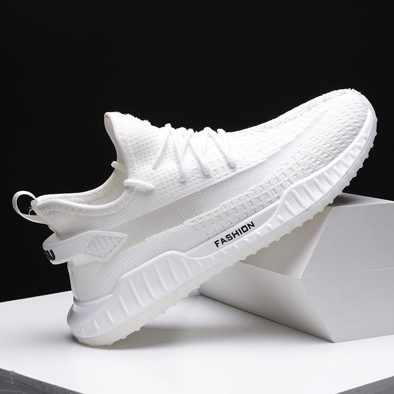 Flying woven mesh sports shoes breathable trendy shoes fashion casual pure white men's shoes new spring 2021
