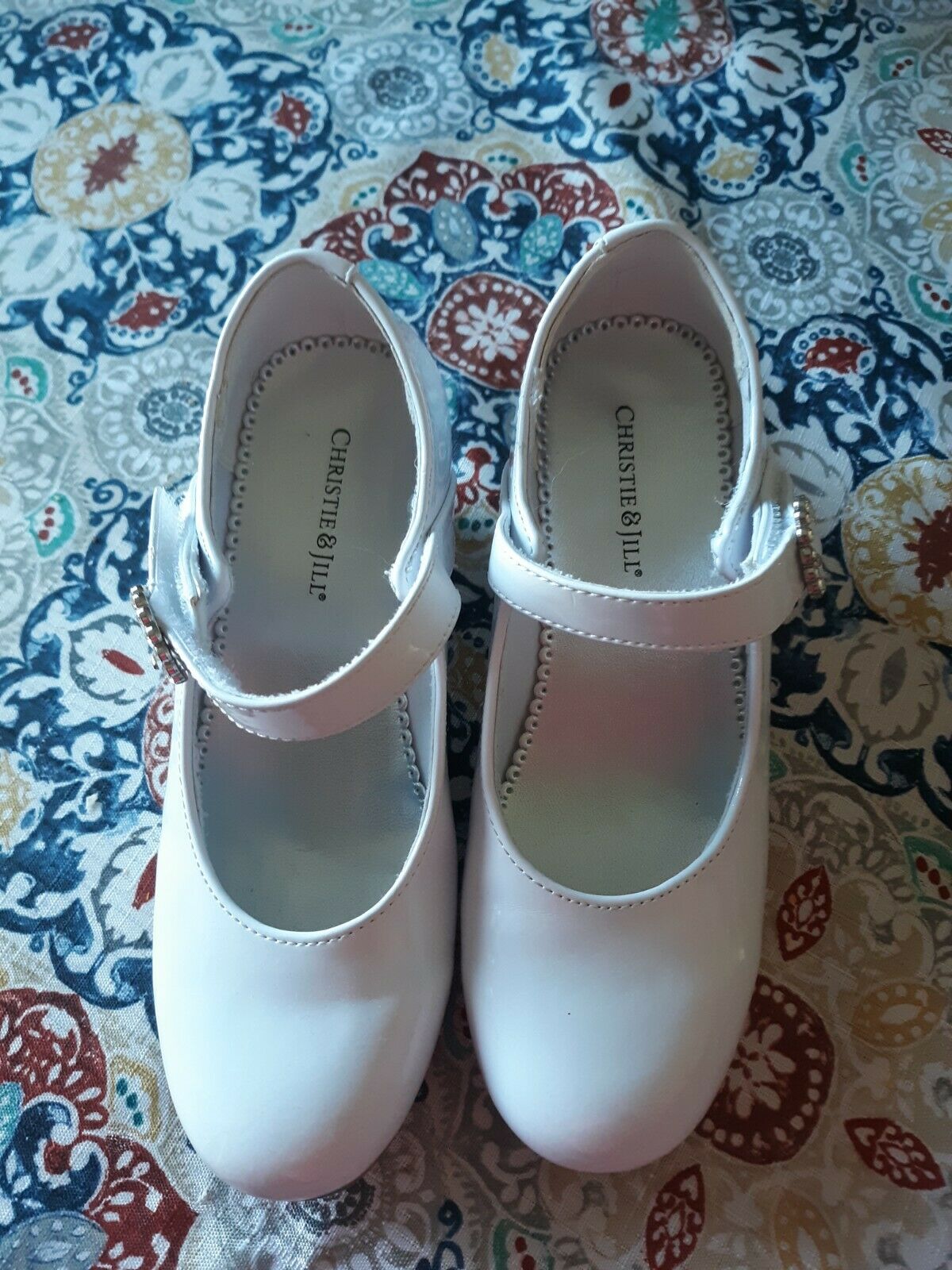 Girls white dress shoes size 2