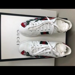 Gucci Shoes | Gucci Shoes That Look Brand New. Hardly Worn! | Color: White | Size: 8.5