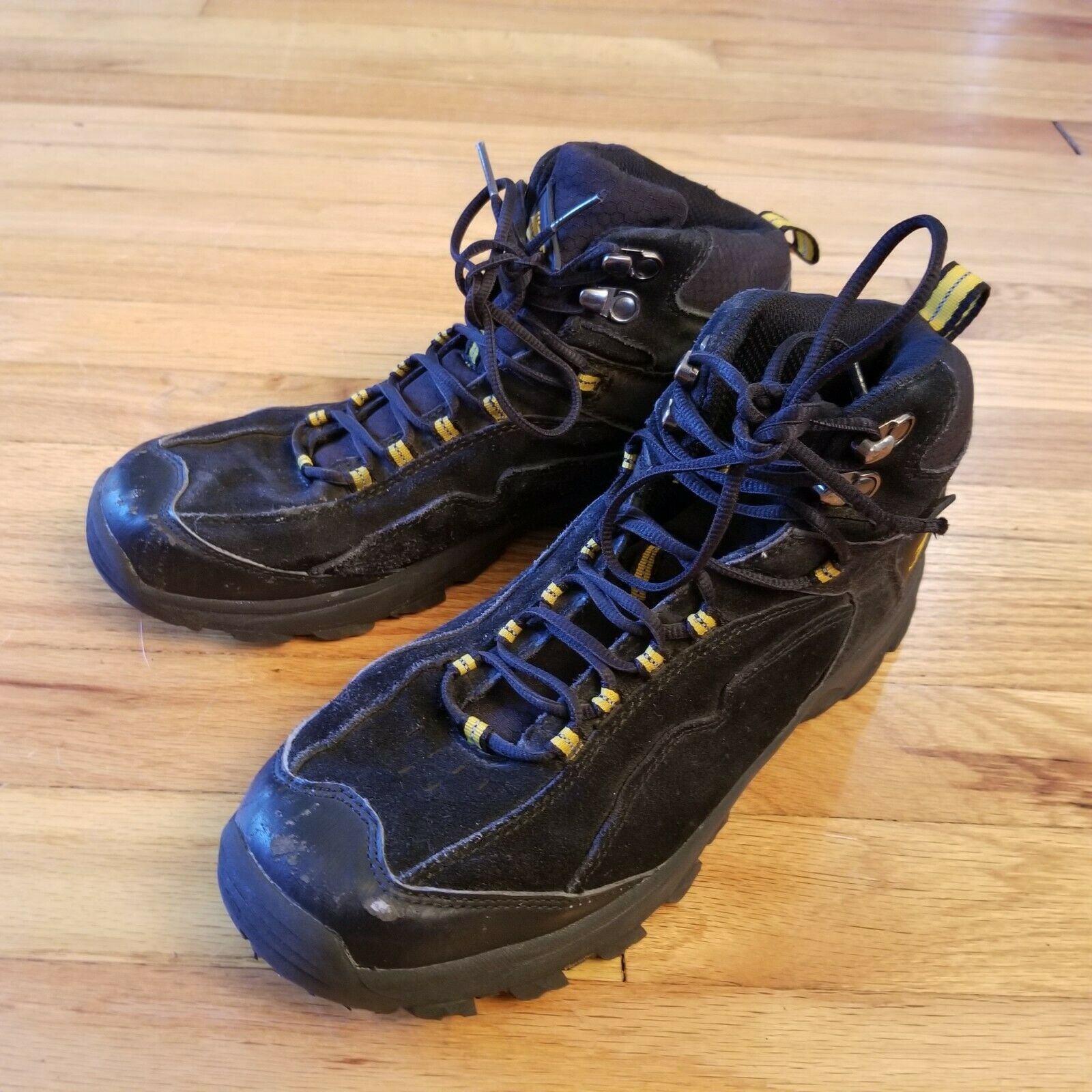 High Sierra Light Weight Hiking Trekking Mesh Boots Black US 8