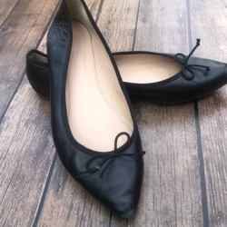 J. Crew Shoes | J. Crew Pointed Toe Leather Flats | Color: Black | Size: 8