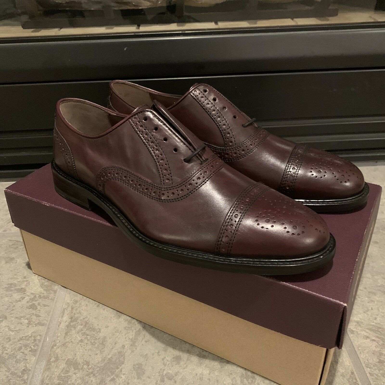 Johnston & Murphy Mens 8.5 US Daley Cap Toe Leather Dress Shoes Oxfords Burgundy