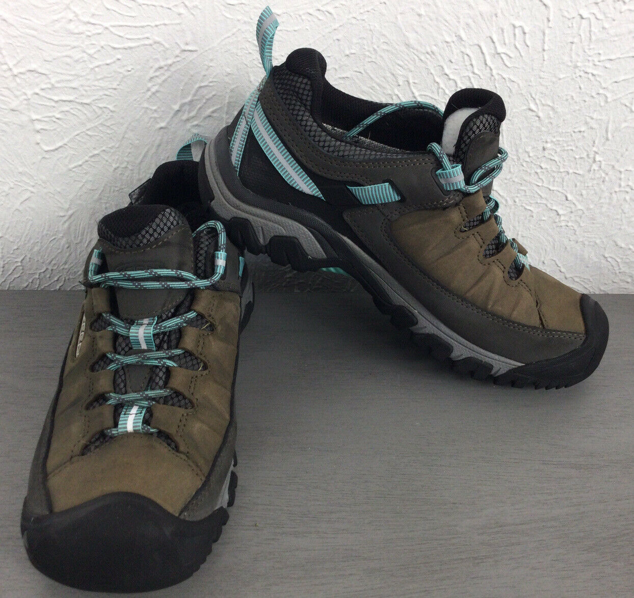 KEEN 1017783 Targhee III Size 9.5 Men's Water Proof Hiking Shoe