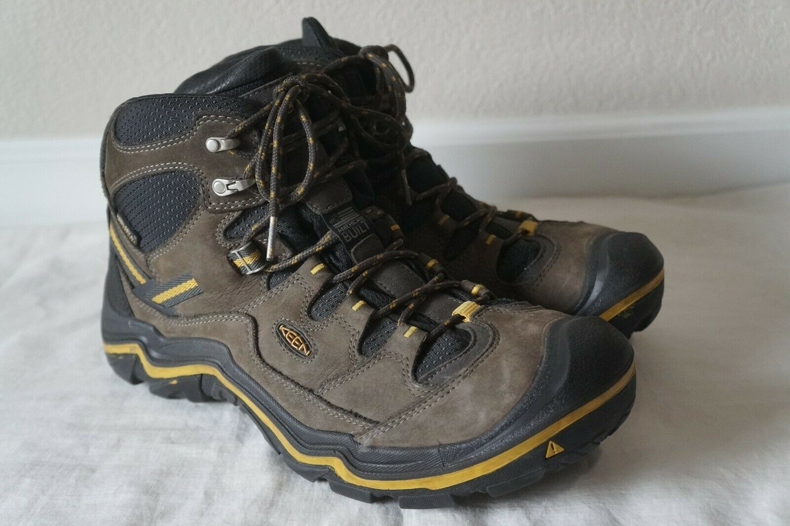 Keen Durand Mid Waterproof Hiking Boots, Mens 13