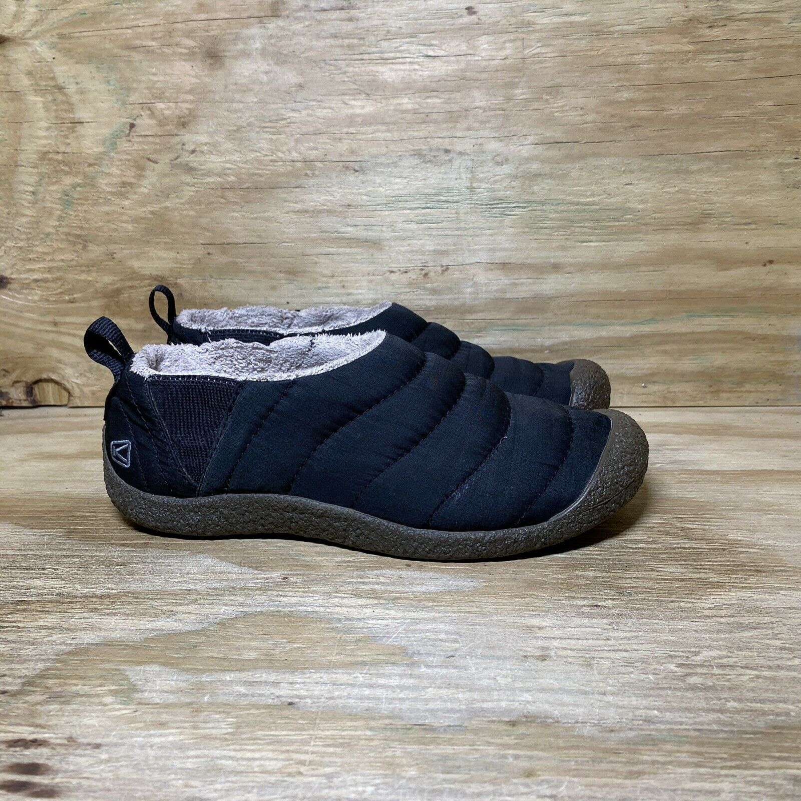 Keen Howser Slip On Shoes Men Size 8 Black Faux Fur Lined Clogs Slippers Comfort