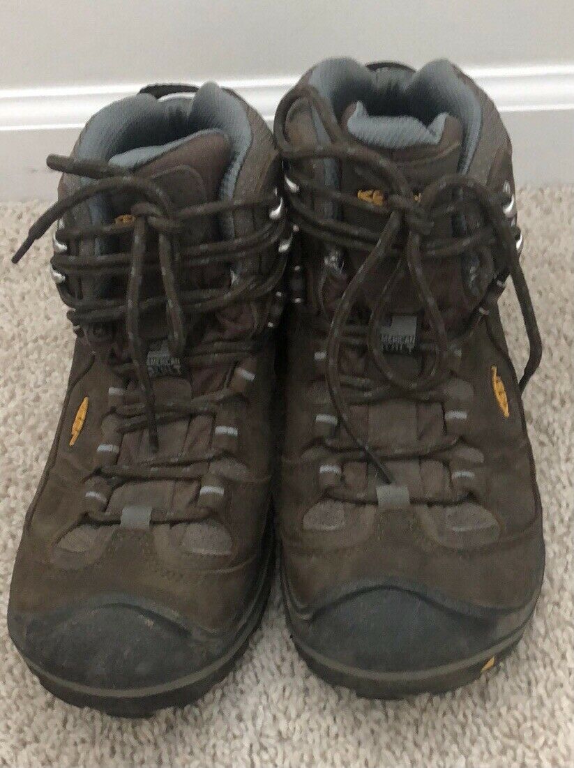KEEN men's Targhee waterproof hiking boots size 8US
