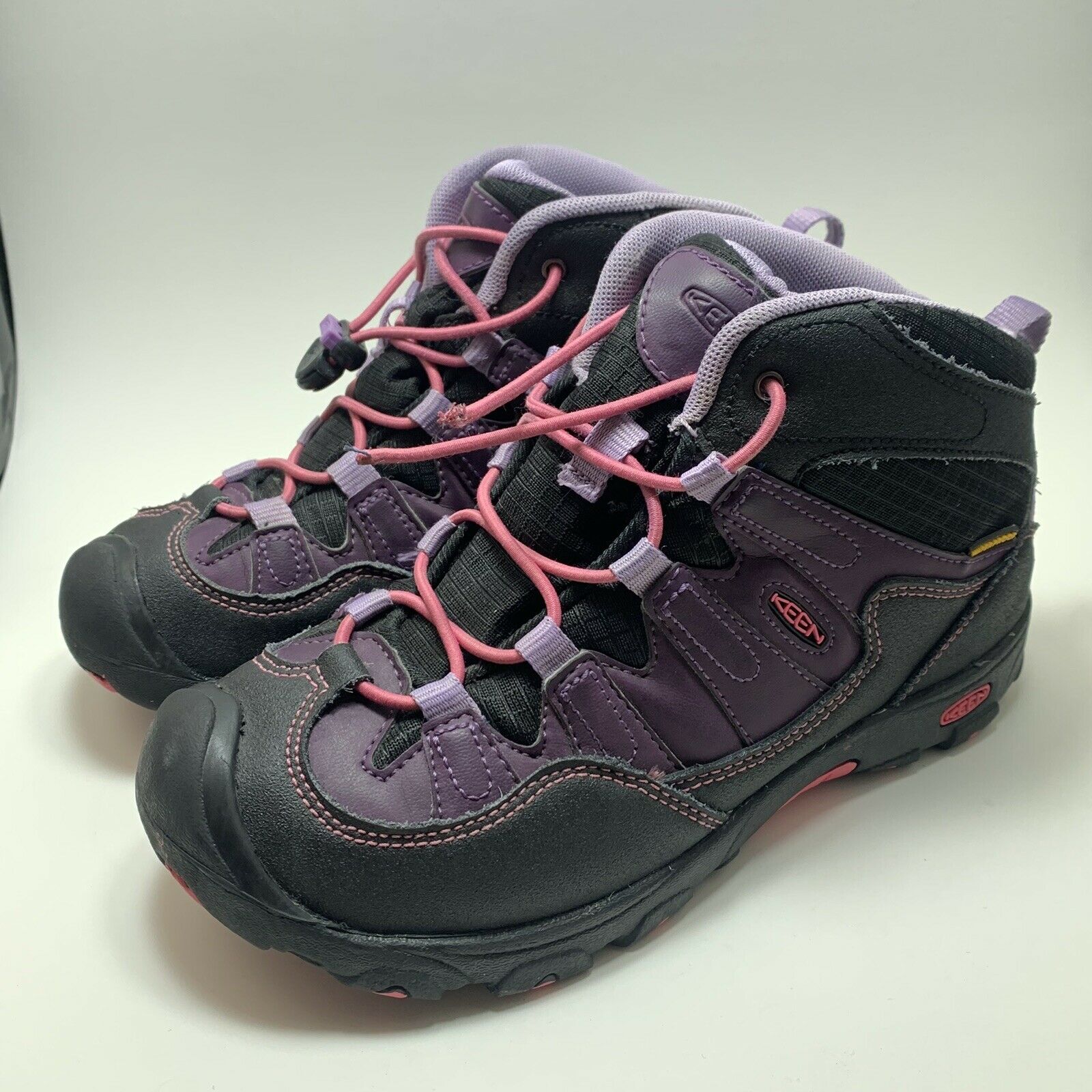 Keen Mid Waterproof Hiking Boots Purple Pink Black Size 4 Great Condition!