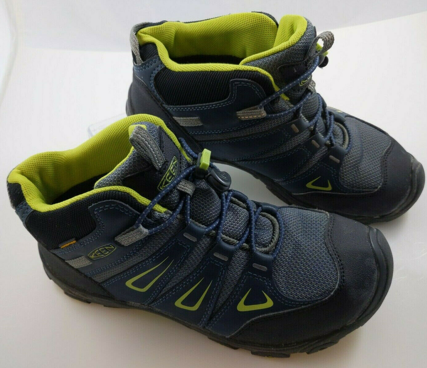 KEEN Oakridge Youth Size 6 Comfort Waterproof Ankle Hiking Boots 1015181 Unisex
