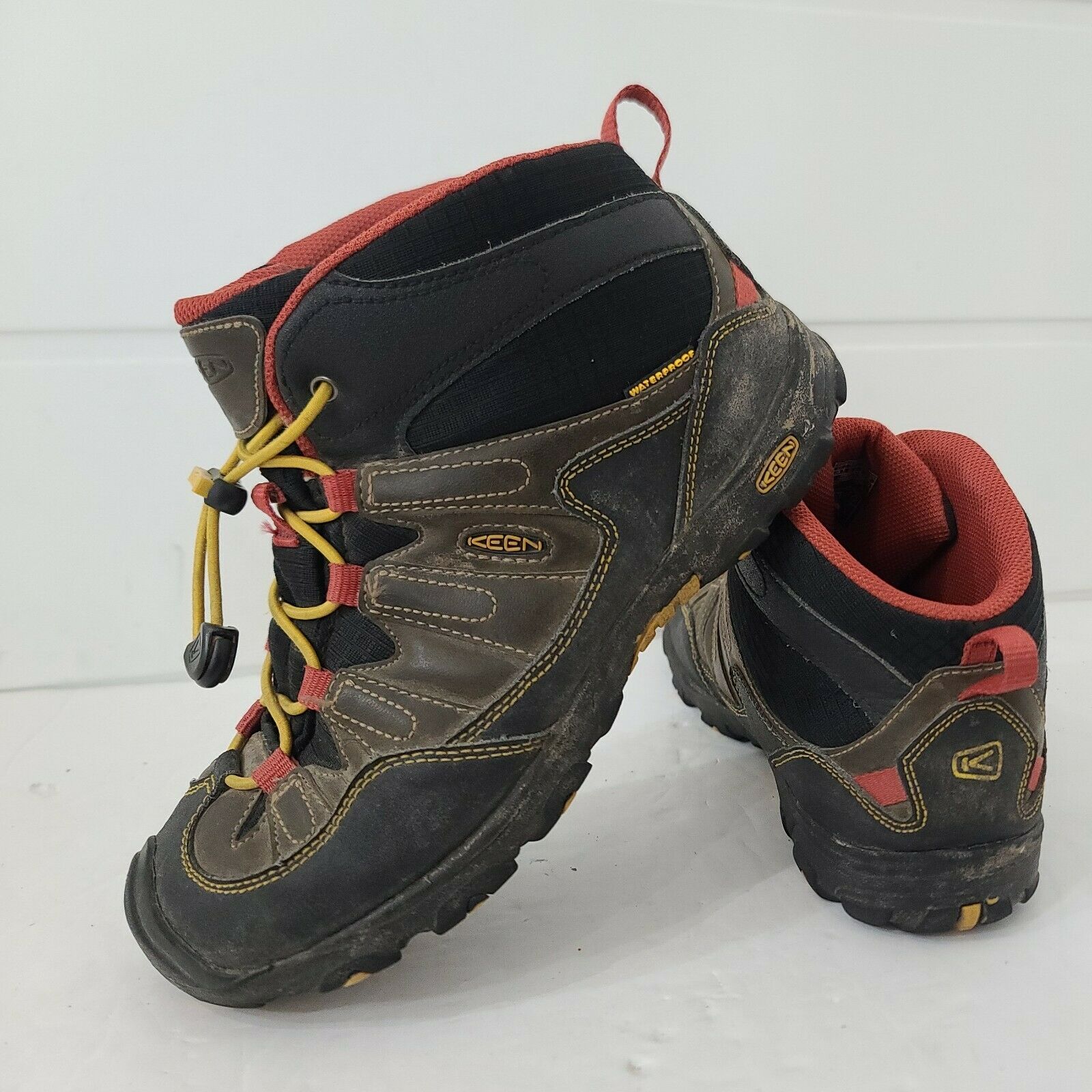 Keen Pagosa Mid Waterproof Hiking Boots Men's/Boys Size 6 Brown Bungee Lace