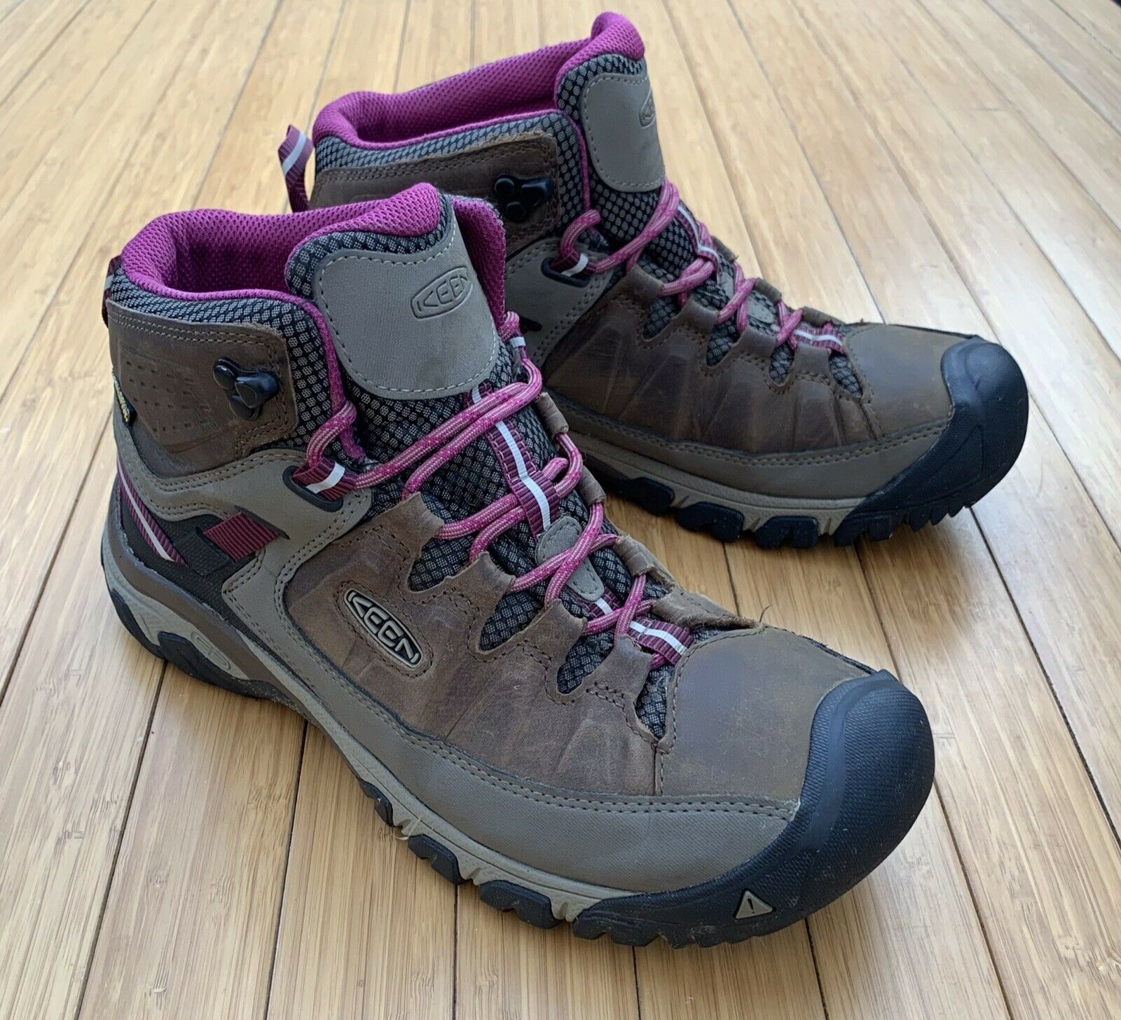 Keen Targhee III Mid Trail Hiking Boots Women’s 10.5 Waterproof KeenDry 1018178