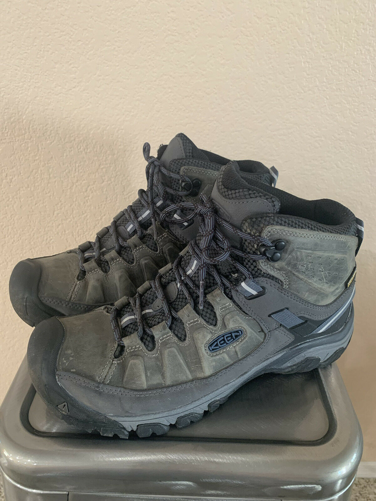 KEEN Targhee III Waterproof Mid Boots Leather Hiking Shoes 1017788 Men's Size 10