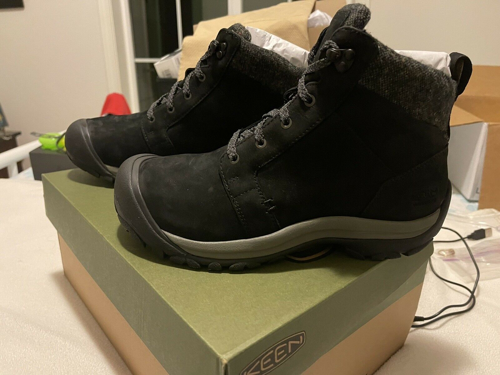 KEEN Womens Kaci Ii Black/steel Grey Hiking Boots Size 10 (102601) Winter