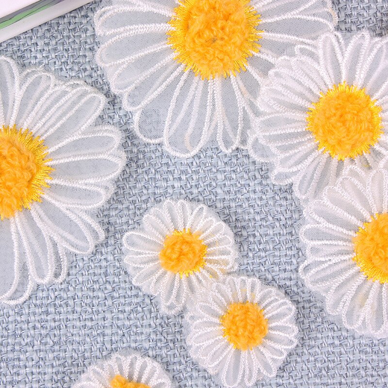 Lace Daisy Flower Embroidery Patches for Clothing Sew Iron on Clothes Dress Bag Shoe Applique Stripe Sticker Badge Hole Repair