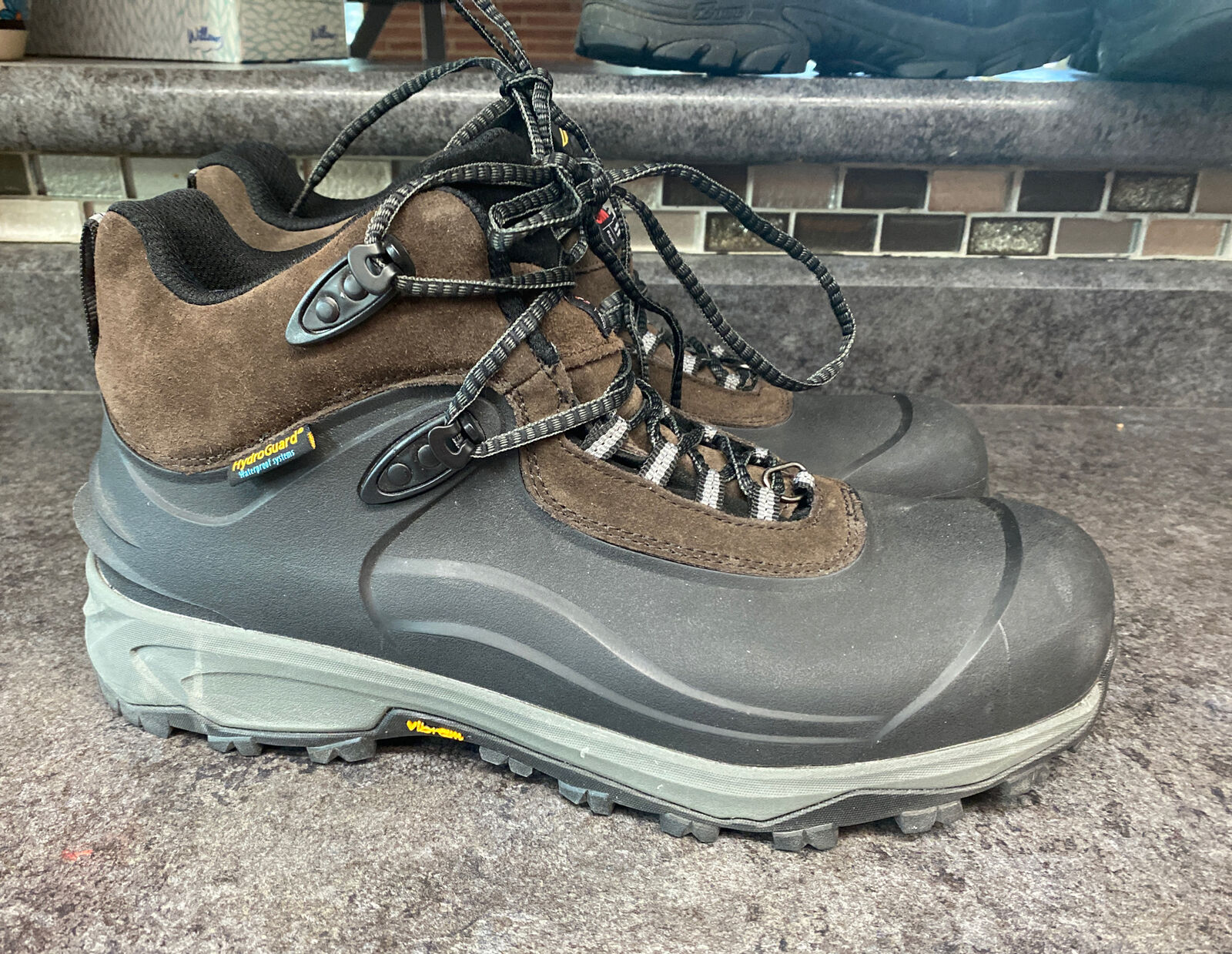 Mens Absolute Canada Whistler 2 Waterproof Mid Hiking Boots Size 11