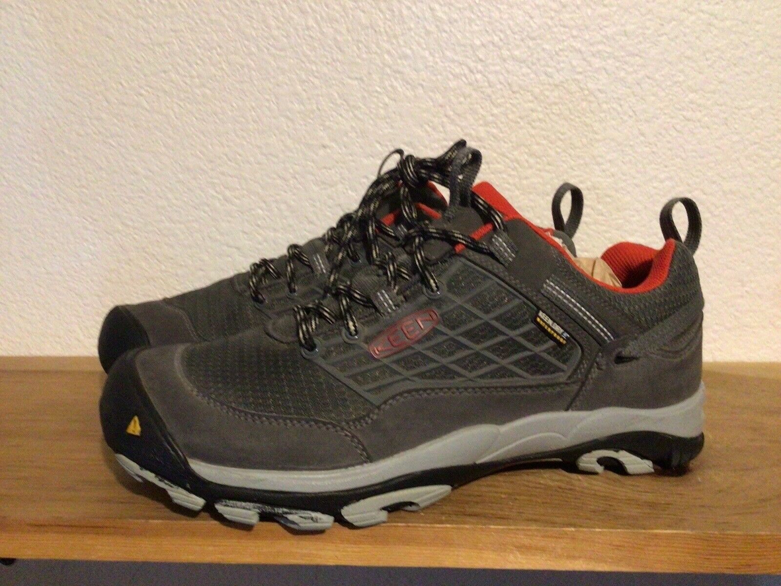 Men’s Keen Mid Size 9 Gray Red Steel Toe Work Boots Waterproof Hiking