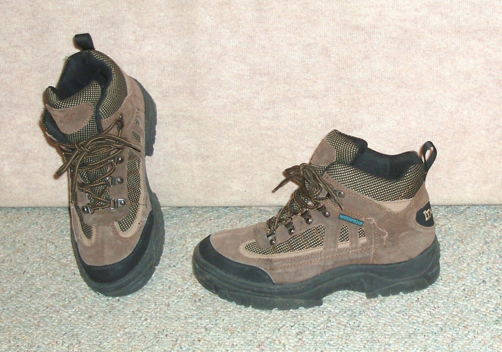 Men's leather upper ITASCA waterproof hiking / everyday boots 456520 , size 8.5