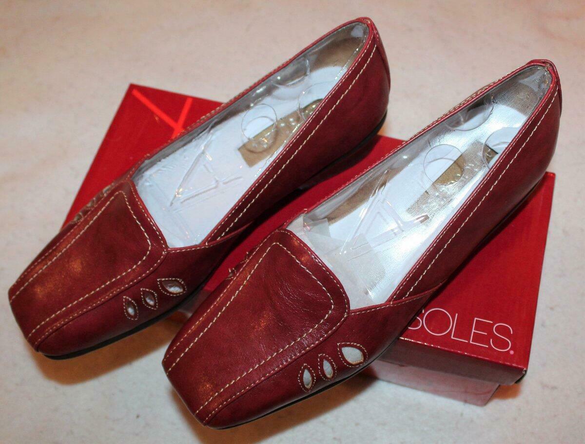 NEW Aerosoles Medieval Woman's Red Slip On Wedge Shoes 8.5 8 1/2