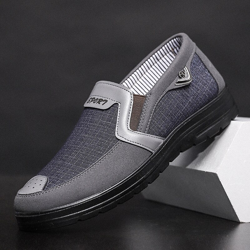 New Canvas Loafers Shoes Slip on Men Casual Shoes Summer 2020 Breathable Fashion Soft Flat Driving Shoes Big Size 38-48
