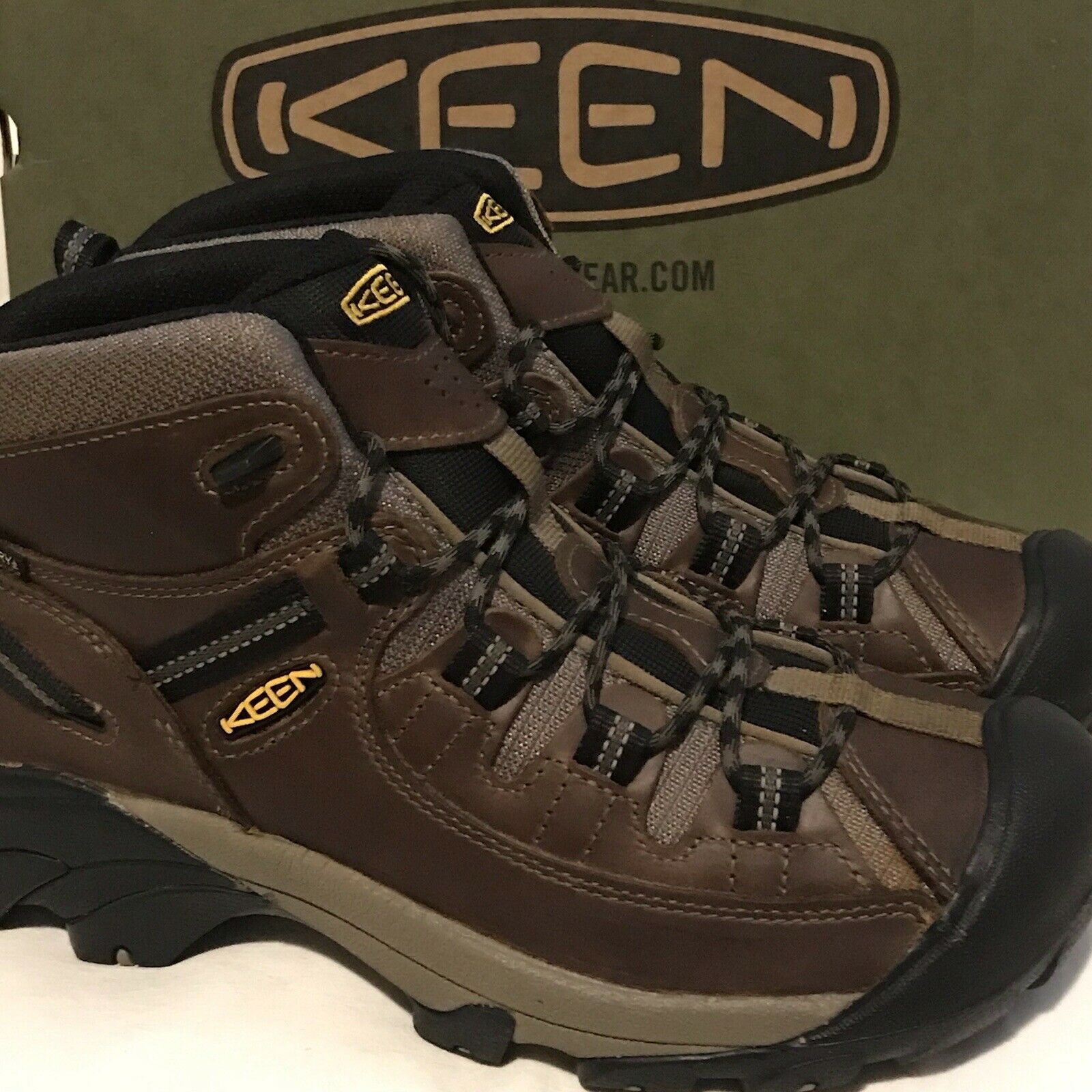 NEW KEEN Men’s Targhee II (2) Size 9 Wide Waterproof Mid Athletic Shoe 1012126