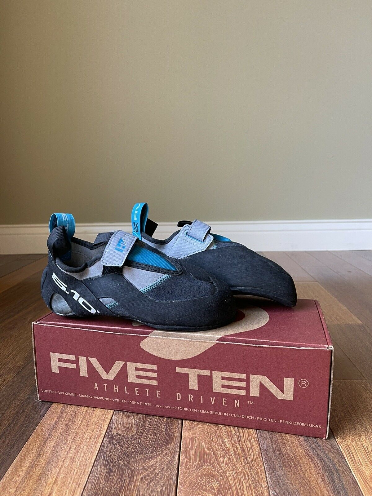 New Men's Five Ten 5.10 by Adidas Hiangle Climbing Shoes Size 7