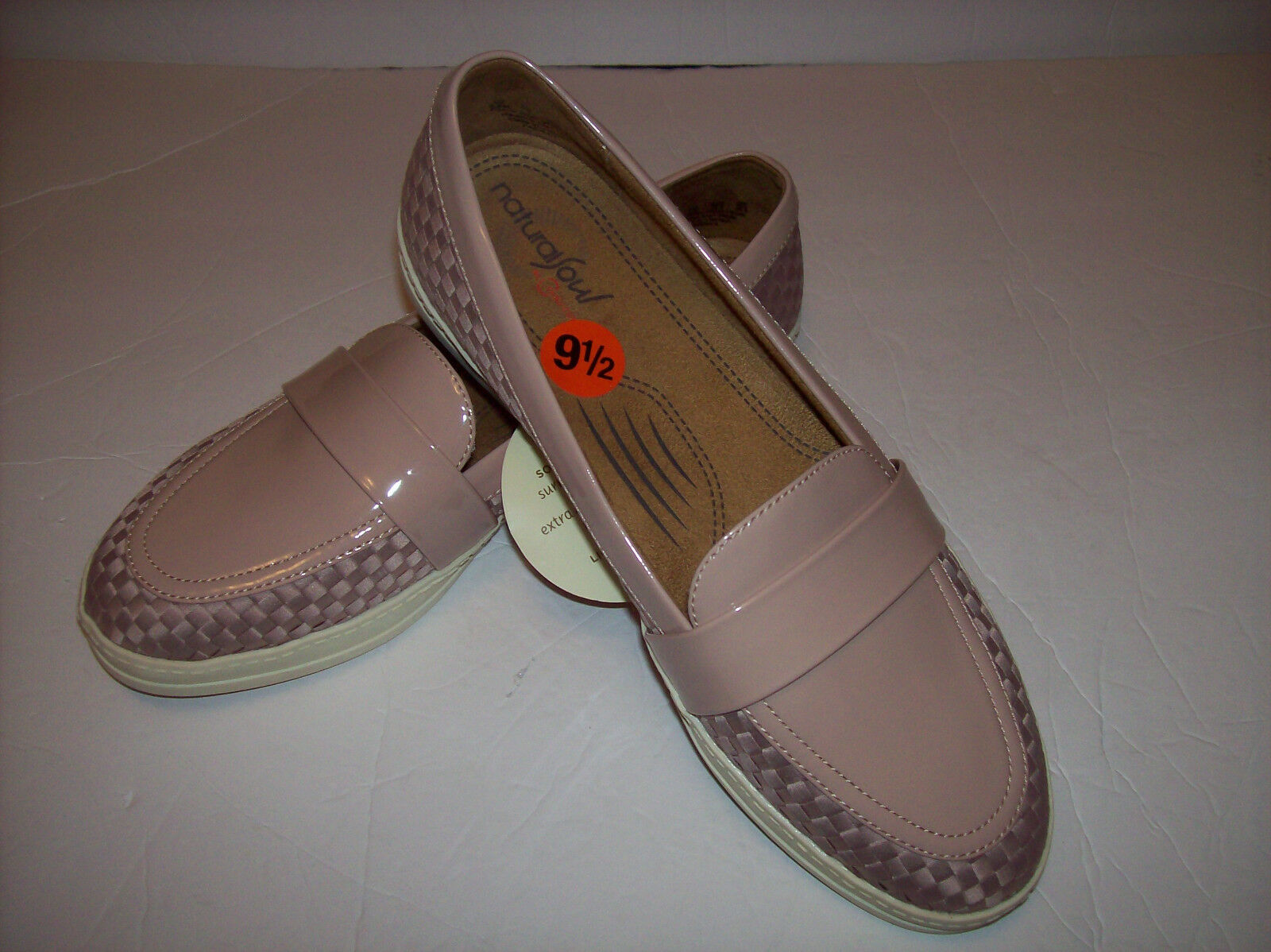 New NATURAL SOUL Nude beige flat comfort loafer shoes US Sz 9.5M. CLEARANCE