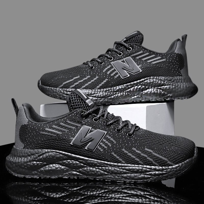 New Spring Male Black Cool Platform Sneakers Soft Men Aesthetic Shoes Lace-up Designer Breathable Sports Running Shoes