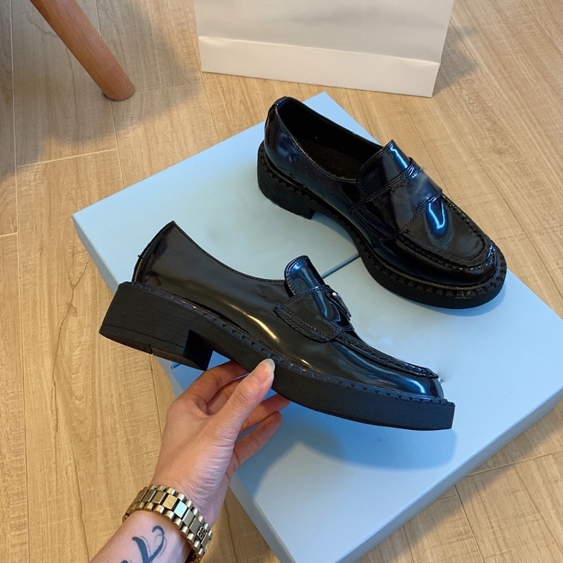 New Top Quality Luxury Brand Women Low Heels Shoes Woman 2021 Fashion Black Platform Leather Flat Shoes Female Pumps Designer